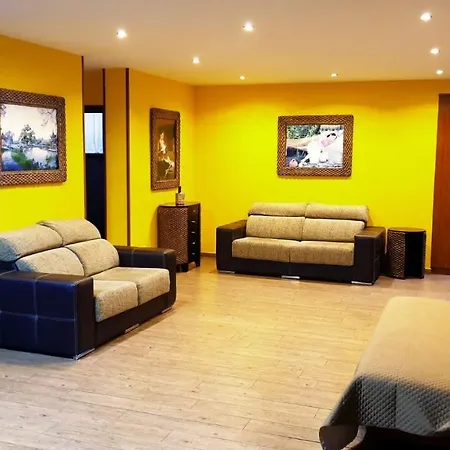 Casa Roque Aguayro أغيميس