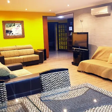 Casa Roque Aguayro * أغيميس