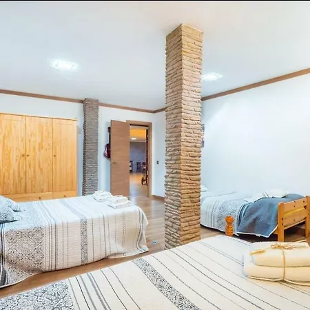 Casa Roque Aguayro أغيميس